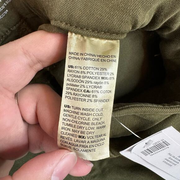 Chico's Green Pull On Ankle Length Jegging Size 4R - Picture 8 of 10